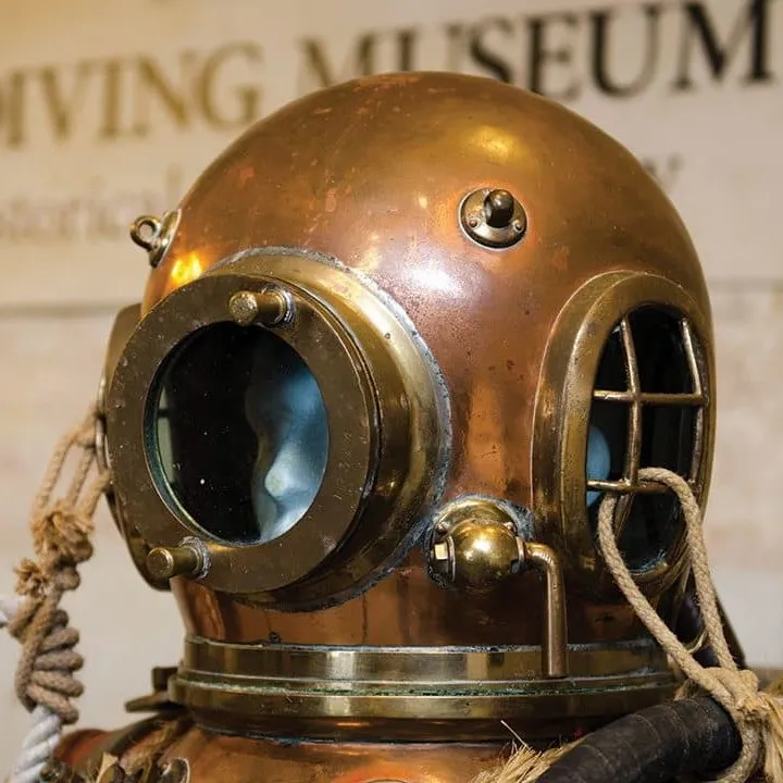 Muzeum Nurkowania w Gosport: Odkryj Głębiny