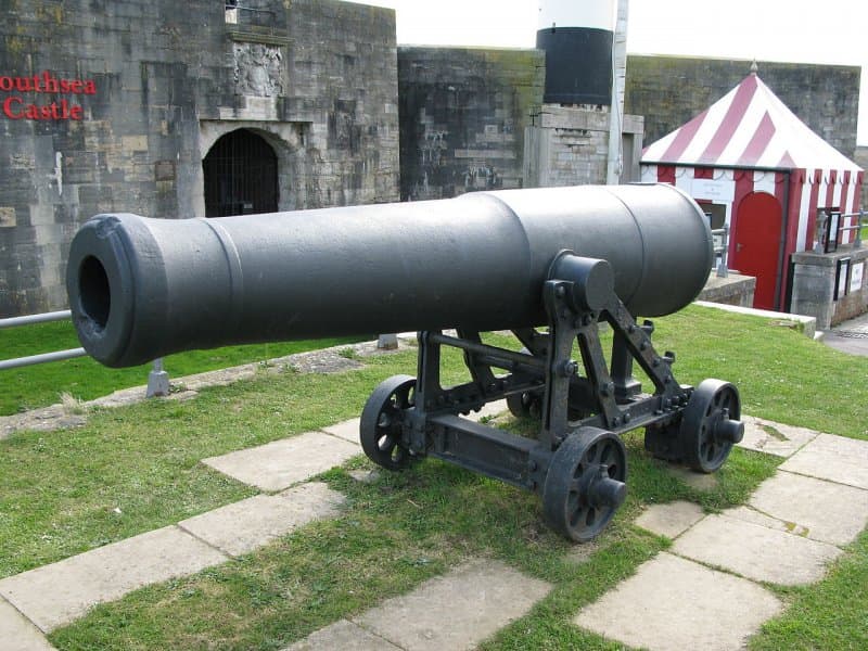 Zamek southsea 68 funtowa armata na zewnątrz fortu
